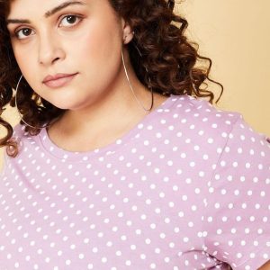 Women-Round -Neck-Graphic-T-shirt