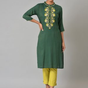 AURELIA Women Green Floral Embroidered Kurta with Trousers Price