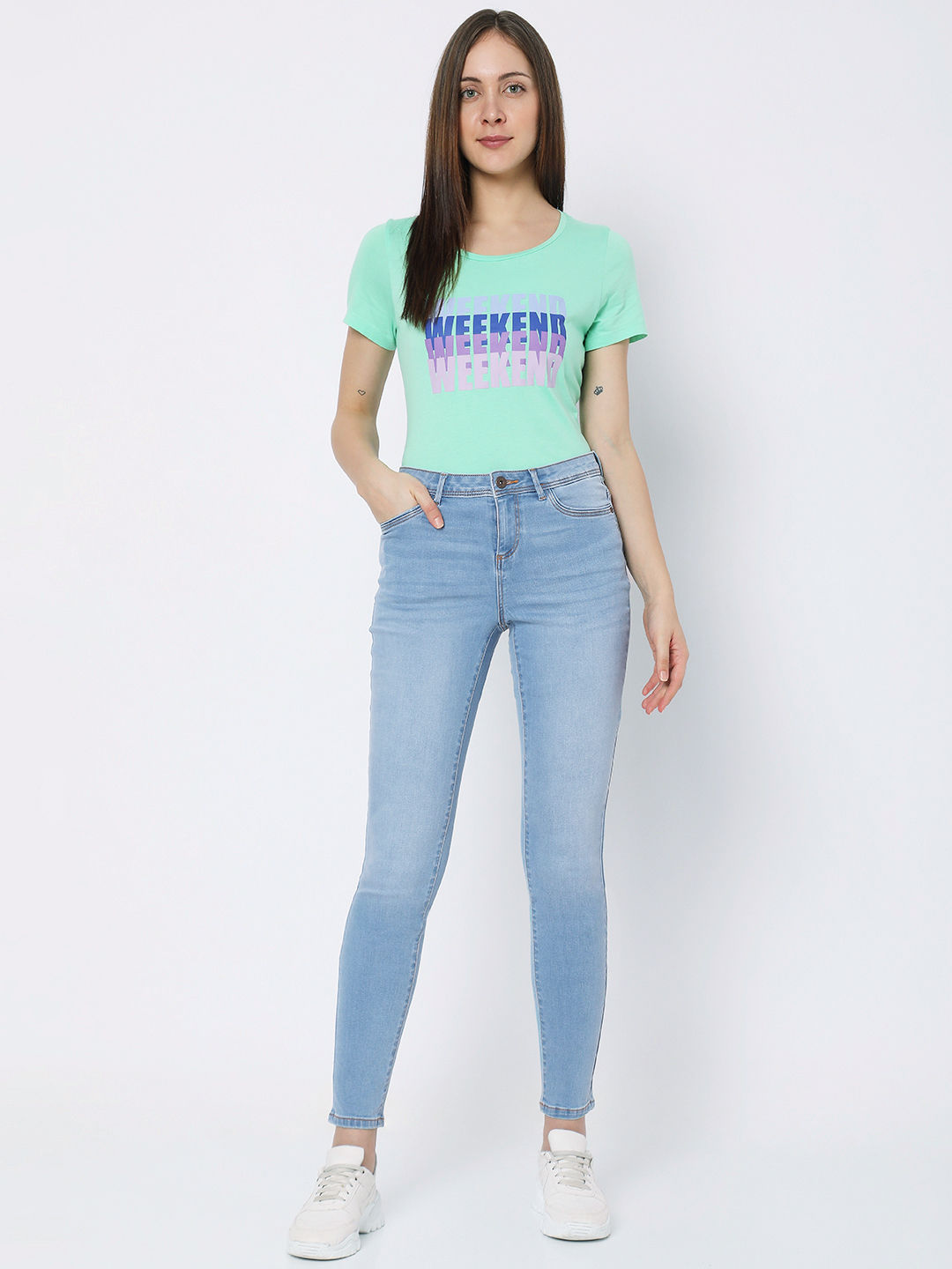 Vero Moda Women Skinny Fit Light Fade Cotton Jeans Price